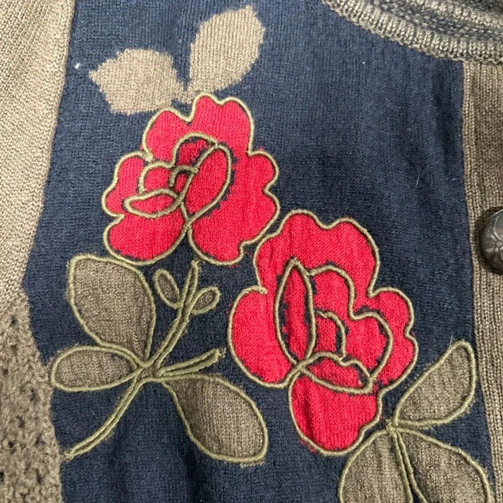 Eclectic mixed-knit cardigan jacket from NOLA indie knitter collective Liamolly - Picture 5 of 8